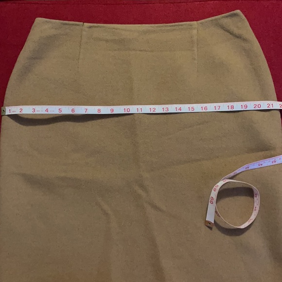 Kate Hill Women’s Size 12 Camel Wool Skirt - Picture 8 of 9